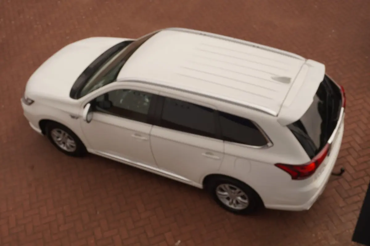 2.4 PHEV 4WD Pure 240PK / Carplay / Camera / stoel-verw / 45.KM Act.radius / 1500.KG Trekgewicht / = SUPER !!