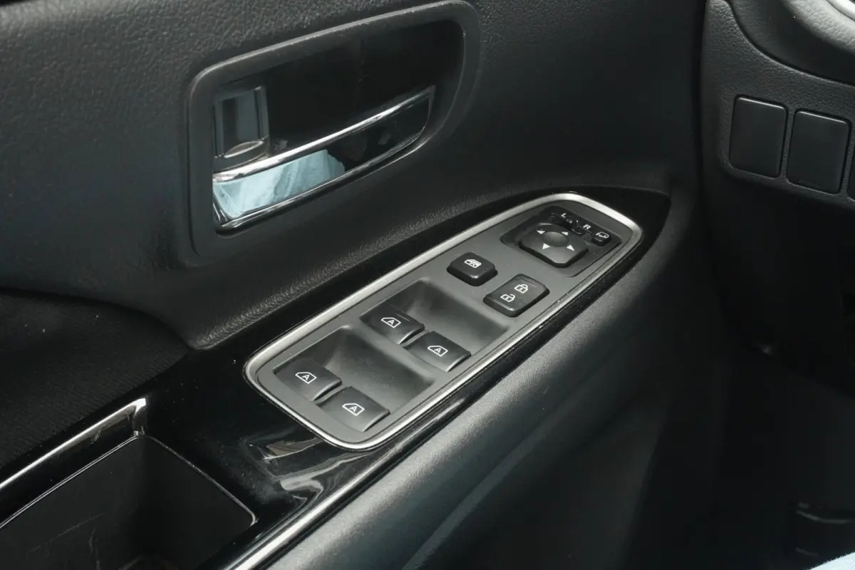 2.4 PHEV 4WD Pure 240PK / Carplay / Camera / stoel-verw / 45.KM Act.radius / 1500.KG Trekgewicht / = SUPER !!