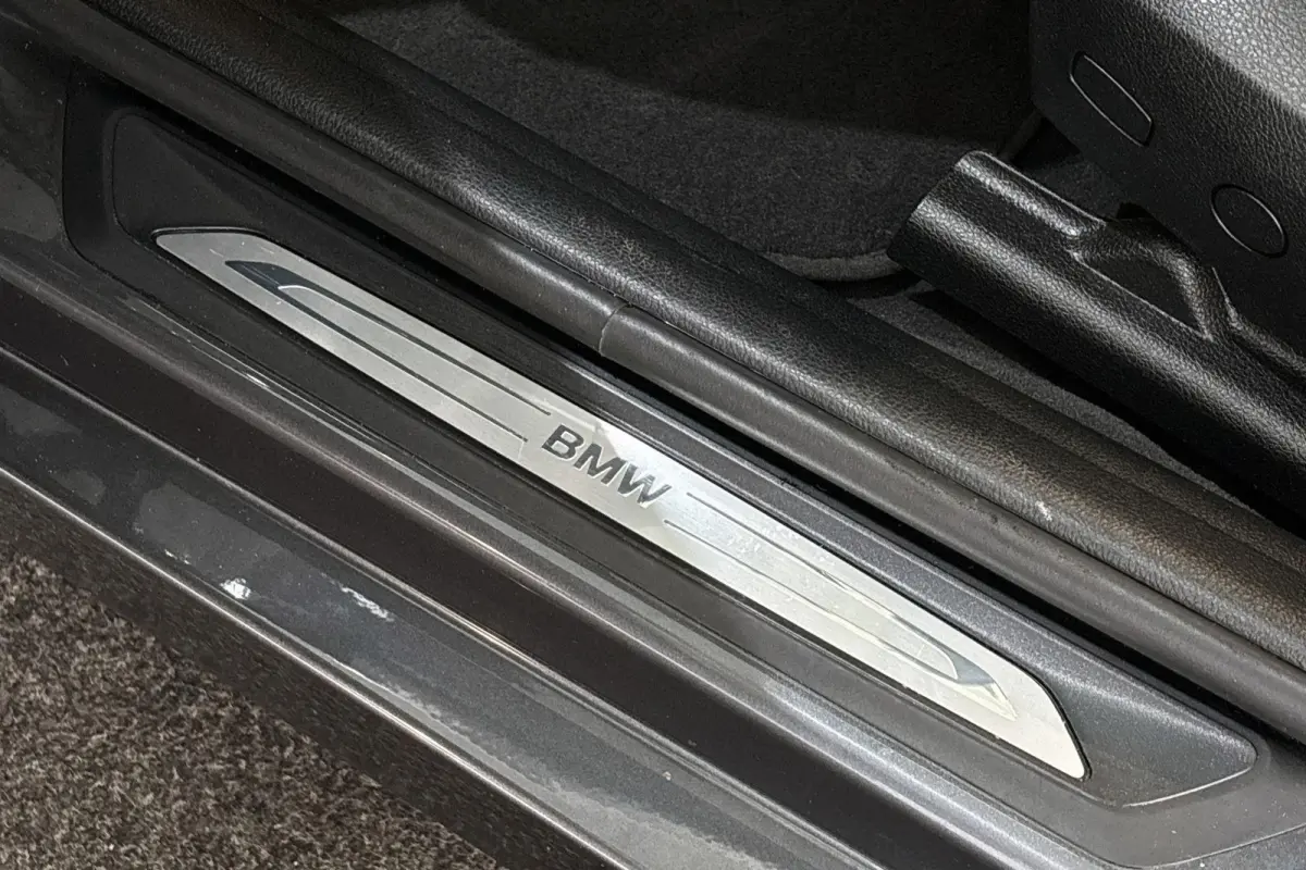 318i Luxury Edition Elektrische Trekhaak HiFi Groot Navigatie