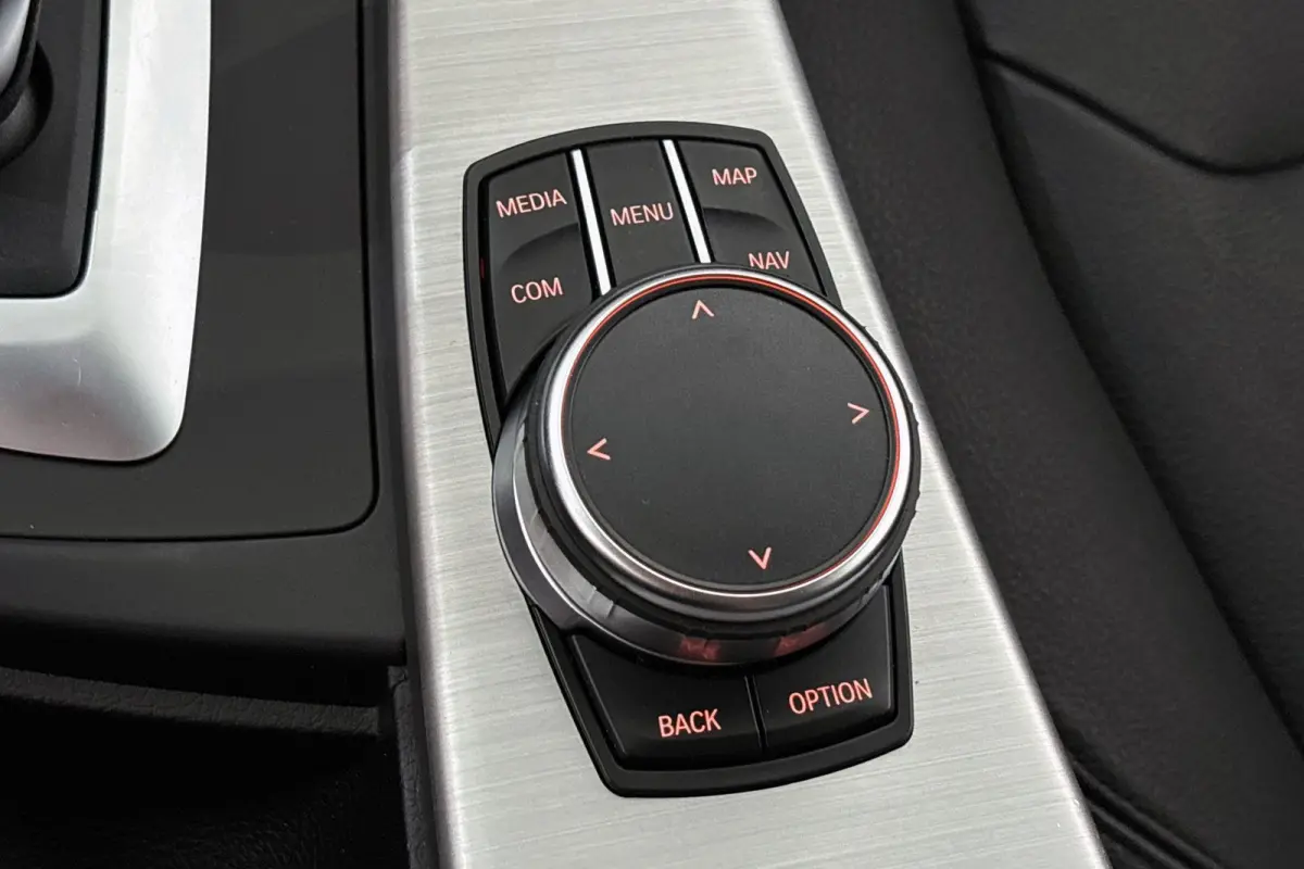 318i Luxury Edition Elektrische Trekhaak HiFi Groot Navigatie