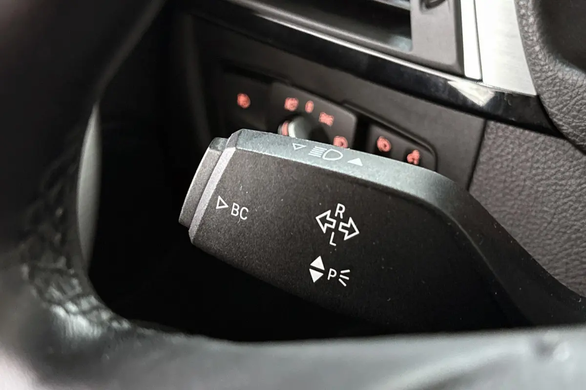318i Luxury Edition Elektrische Trekhaak HiFi Groot Navigatie