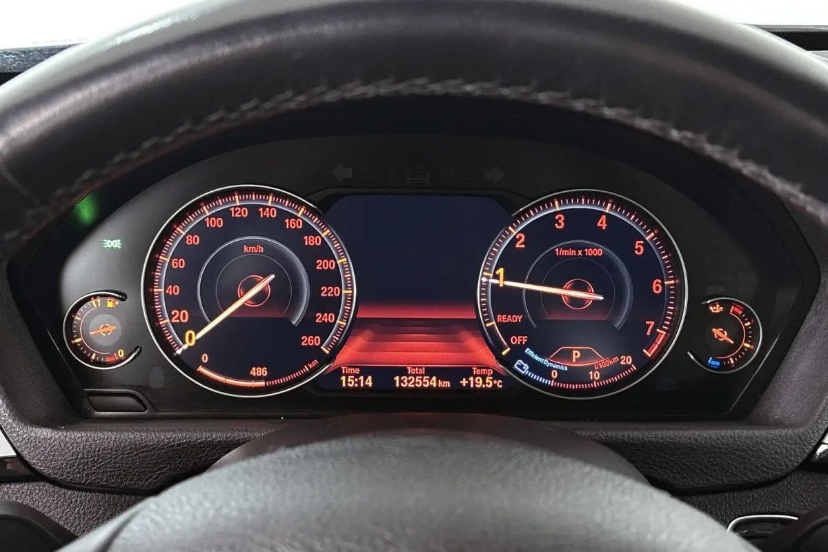 318i Luxury Edition Elektrische Trekhaak HiFi Groot Navigatie