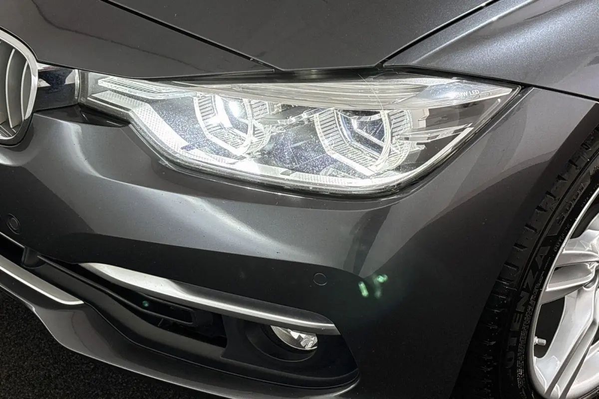 318i Luxury Edition Elektrische Trekhaak HiFi Groot Navigatie