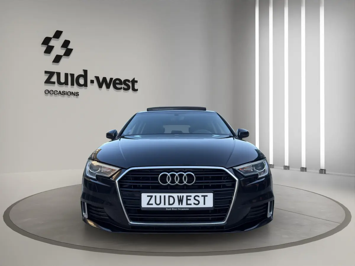 1.0 30 TFSi Sport Pano Clima Cruise
