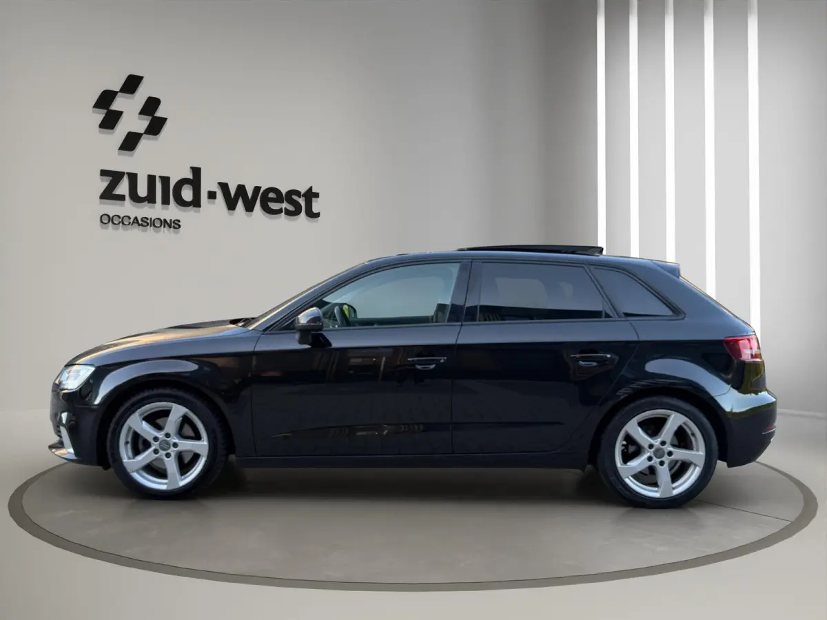 1.0 30 TFSi Sport Pano Clima Cruise