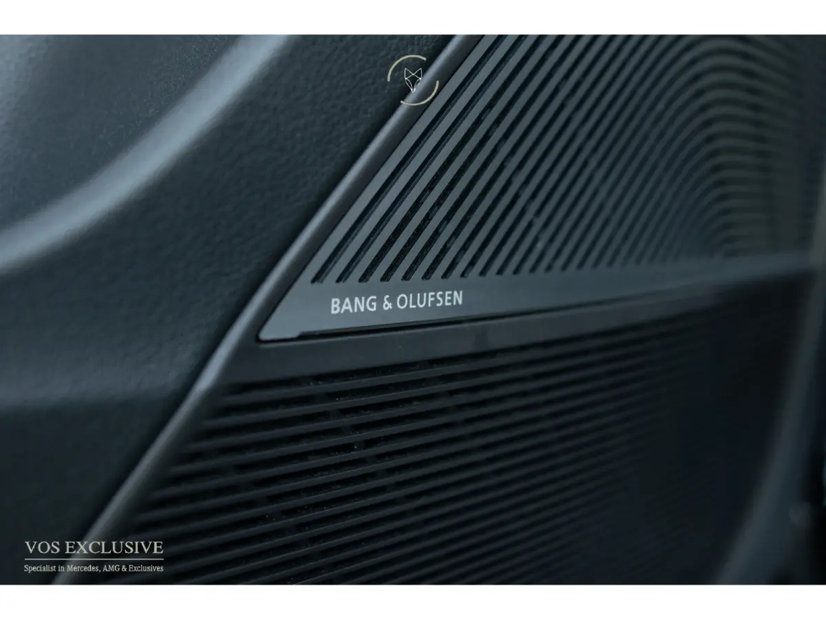 4.0 TFSI RS Q8 Quattro BTW|Massage|B&O 3D Advanced|HUD|Standkachel|23''|4-wielsturing|Trekhaak|Softclose