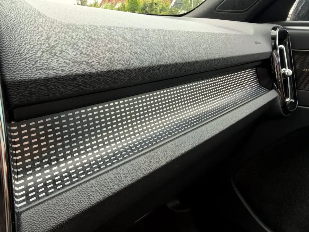 P8 AWD R-Design / SOH 93% / Pano / 360 CAM / 400PK / Harman & Kardon / 1e Eigenaar.