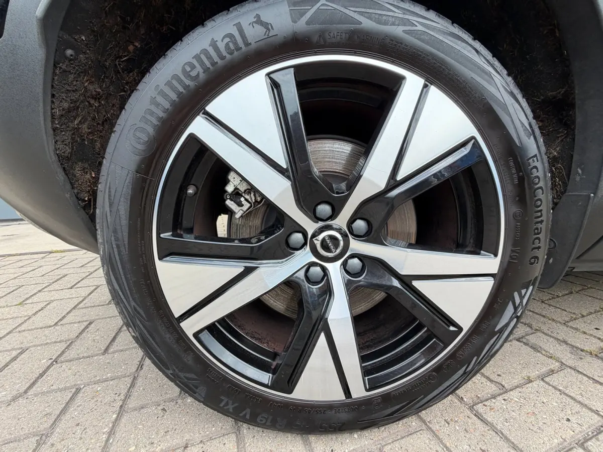 P8 AWD R-Design / SOH 93% / Pano / 360 CAM / 400PK / Harman & Kardon / 1e Eigenaar.