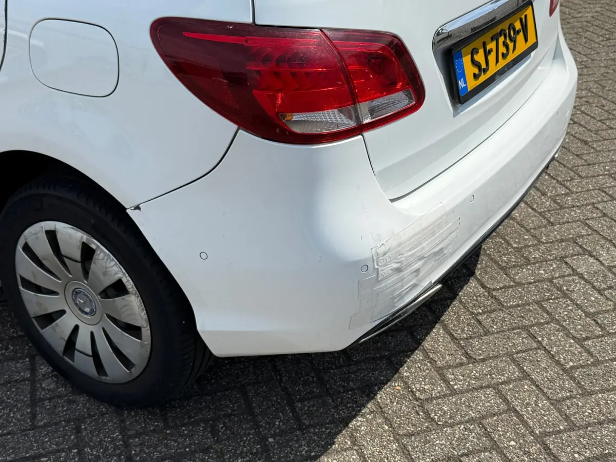 220 d / APK / AIRCO / Rijdt en schakelt goed / Inruil Mogelijk.