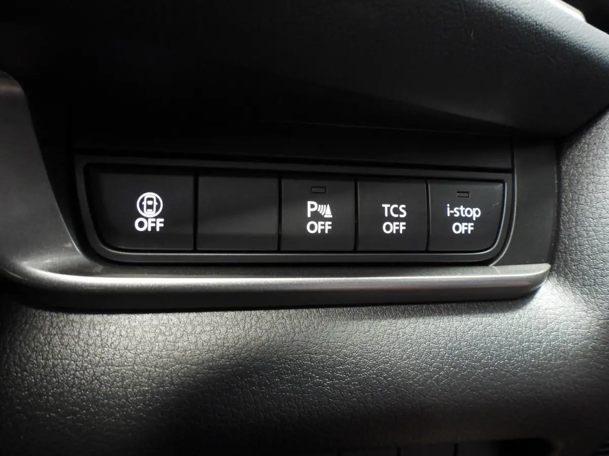 2.0 e-SkyActiv-X M Hybrid NAVI/TREKH./ADAPT.CRUISE/LED/16"LMV!