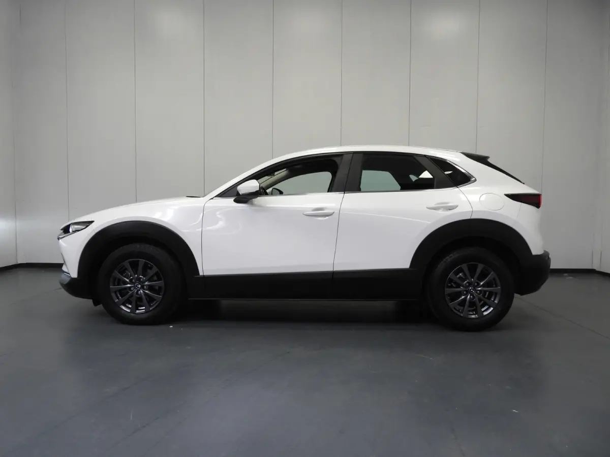 2.0 e-SkyActiv-X M Hybrid NAVI/TREKH./ADAPT.CRUISE/LED/16"LMV!