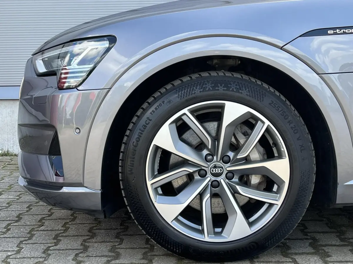 50 313pk quattro Business edition 71 kWh | SoH 93,6% | Trekhaak | Luchtvering | Navigatie