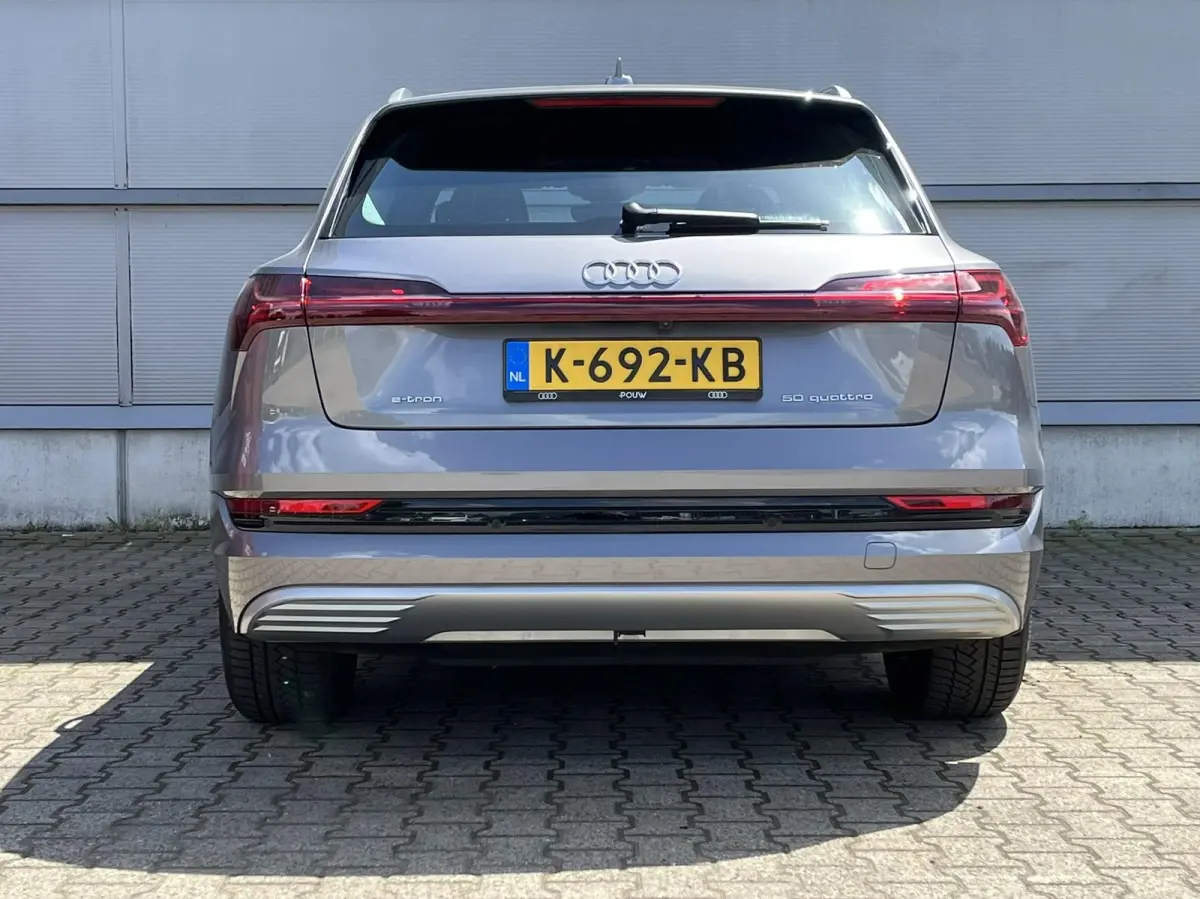 50 313pk quattro Business edition 71 kWh | SoH 93,6% | Trekhaak | Luchtvering | Navigatie