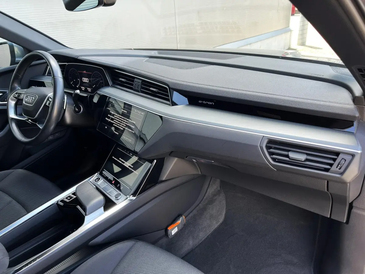 50 313pk quattro Business edition 71 kWh | SoH 93,6% | Trekhaak | Luchtvering | Navigatie
