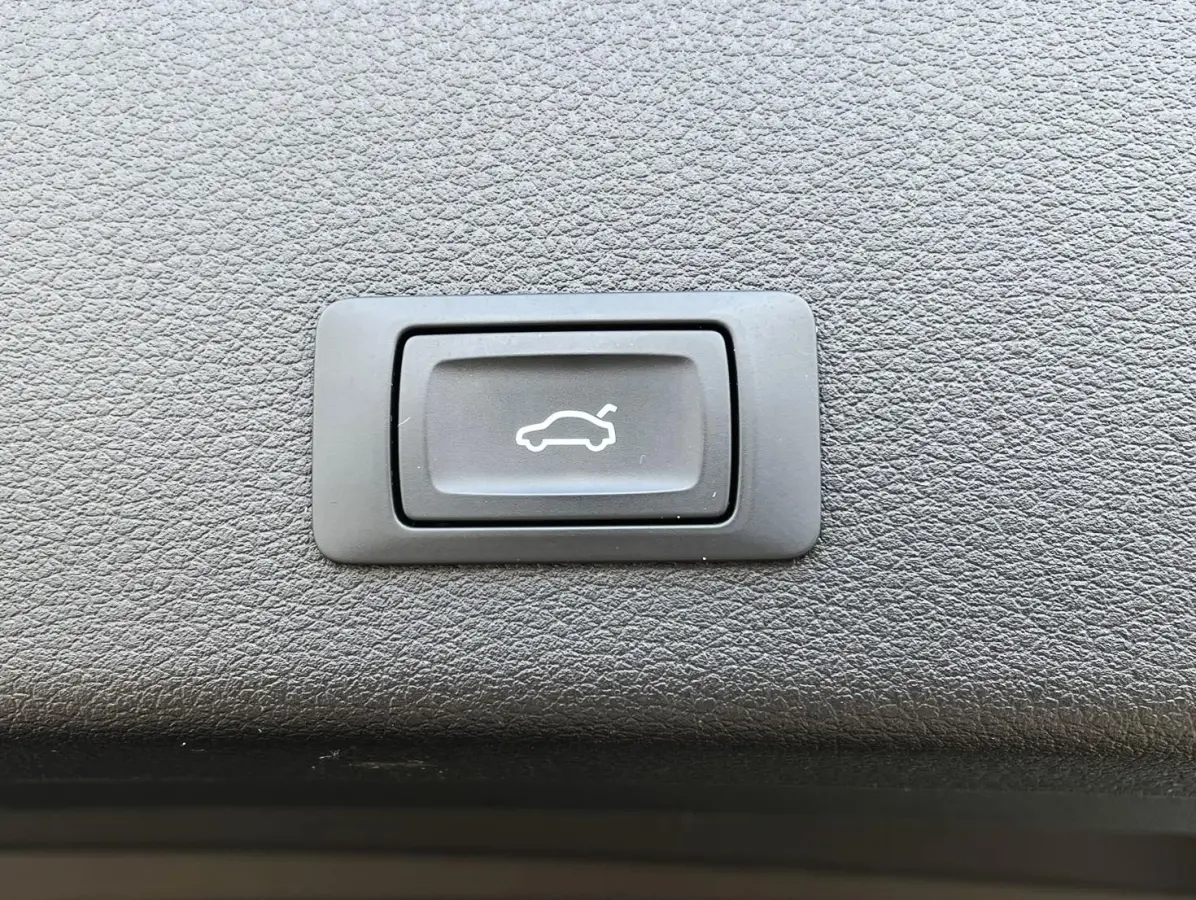 50 313pk quattro Business edition 71 kWh | SoH 93,6% | Trekhaak | Luchtvering | Navigatie