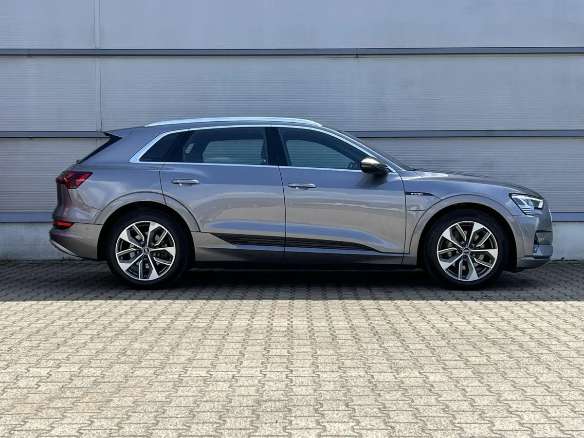 50 313pk quattro Business edition 71 kWh | SoH 93,6% | Trekhaak | Luchtvering | Navigatie