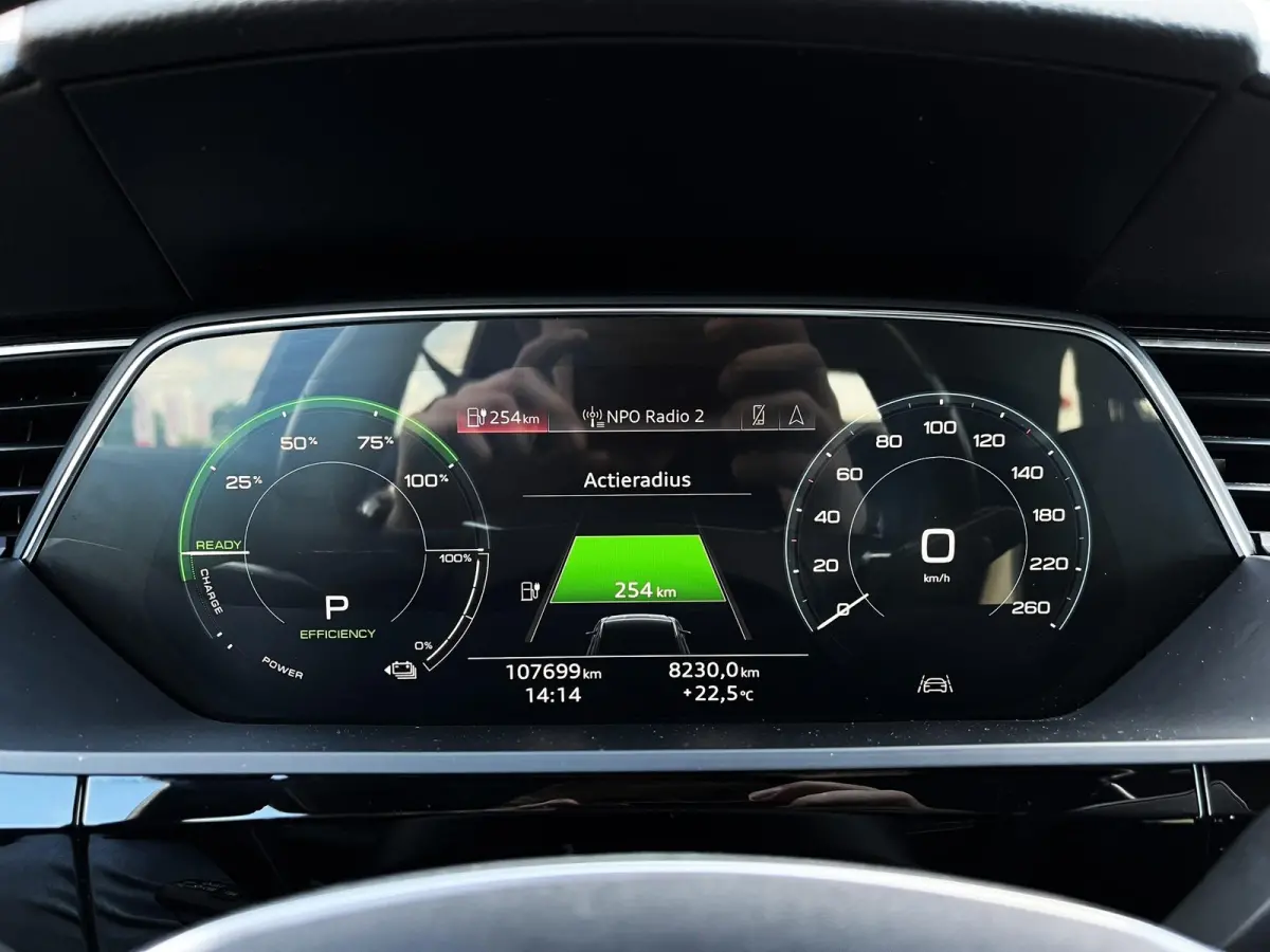 50 313pk quattro Business edition 71 kWh | SoH 93,6% | Trekhaak | Luchtvering | Navigatie