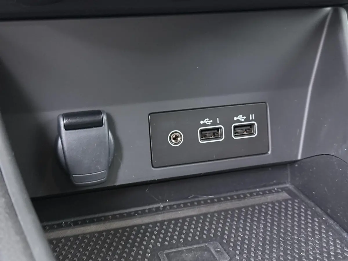 techno TCe 90 | Parkeercamera | Navigatie | Climate Control |