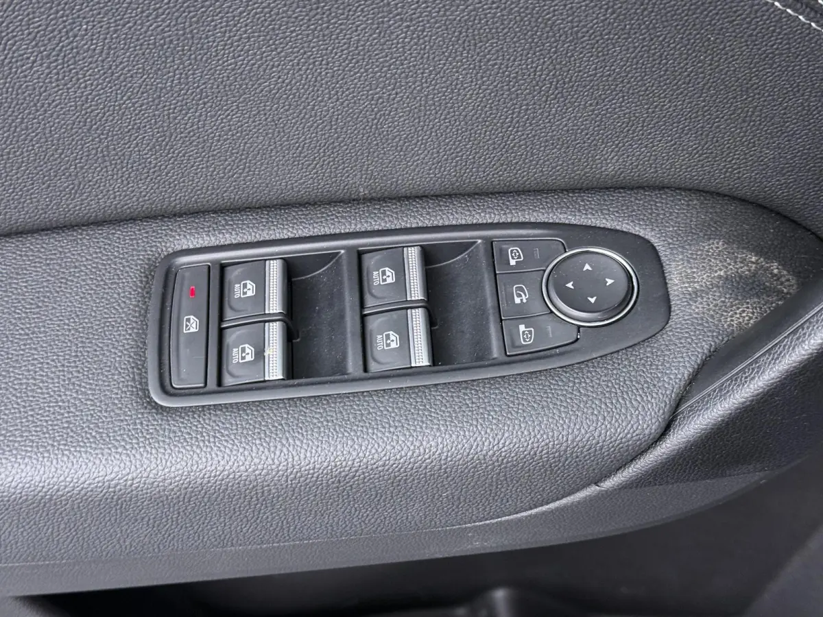 techno TCe 90 | Parkeercamera | Navigatie | Climate Control |