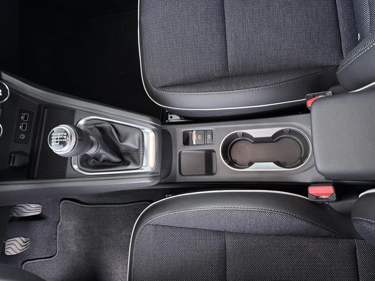 techno TCe 90 | Parkeercamera | Navigatie | Climate Control |