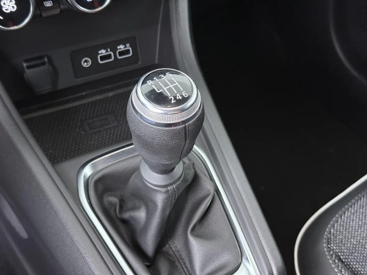 techno TCe 90 | Parkeercamera | Navigatie | Climate Control |
