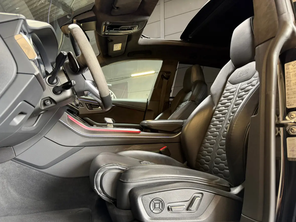 RSQ8 4.0 TFSI RS quattro PANO|CARBON|KERAMISCH|B&O|MASSAGE|SOFTCLOSE|360CAM|MEMORY|KEYLESS|DEALER ONDERHOUDEN|600PK|BOMVOL