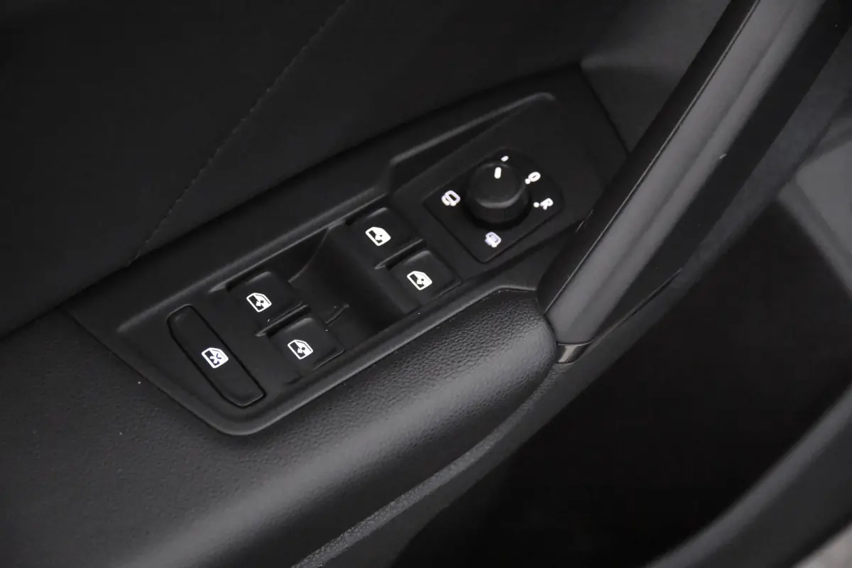 1.5 TSI Highline *1ste Eigenaar*Leer*Stoelverwarming*Memory*