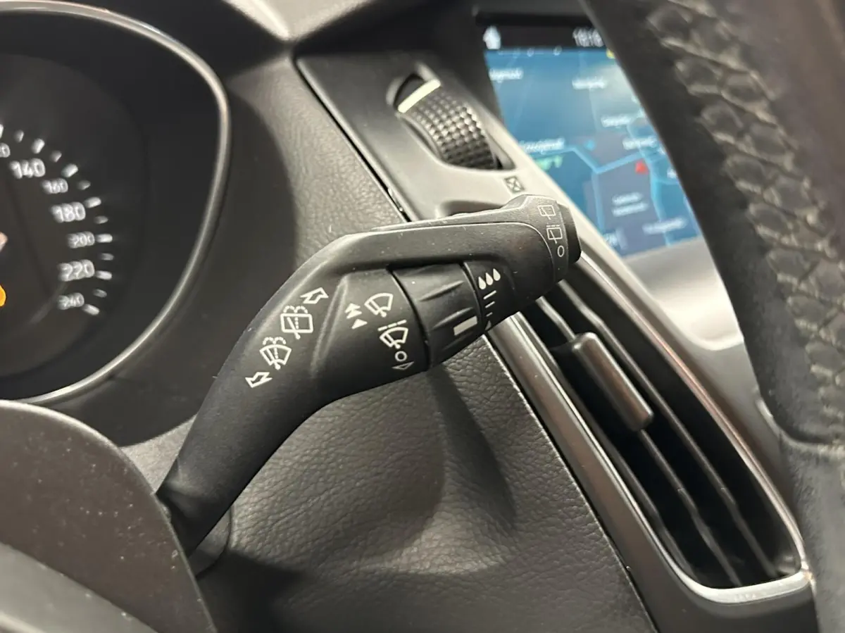 1.5 TDCI Lease Edition TREKHAAK NAVI CRUISE CARPLAY ECC LM.