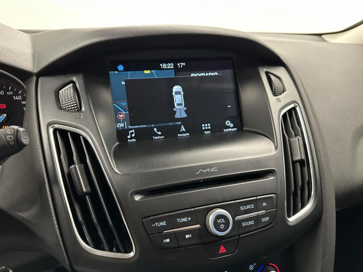 1.5 TDCI Lease Edition TREKHAAK NAVI CRUISE CARPLAY ECC LM.