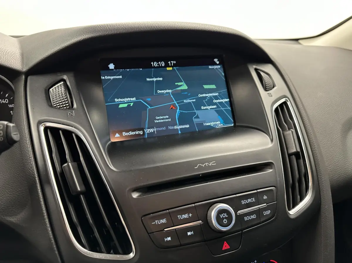 1.5 TDCI Lease Edition TREKHAAK NAVI CRUISE CARPLAY ECC LM.