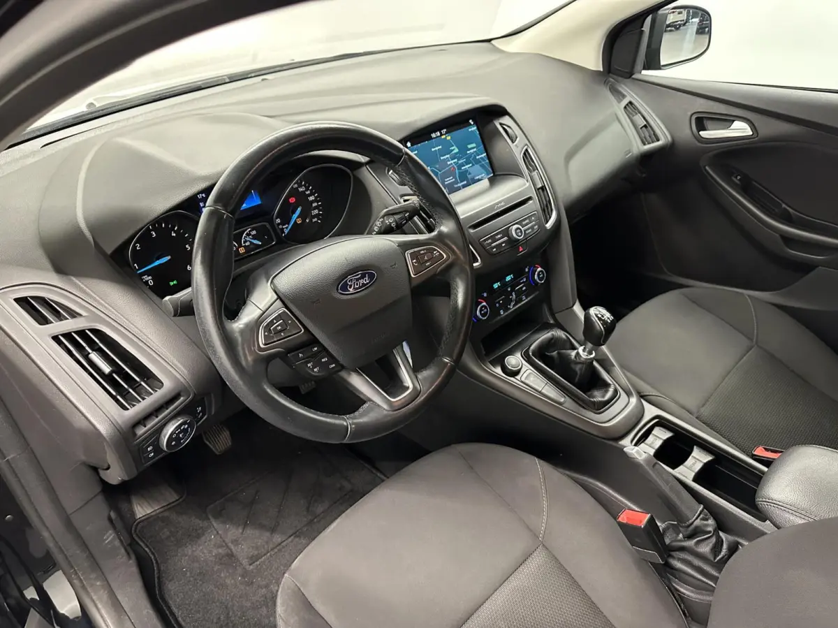 1.5 TDCI Lease Edition TREKHAAK NAVI CRUISE CARPLAY ECC LM.