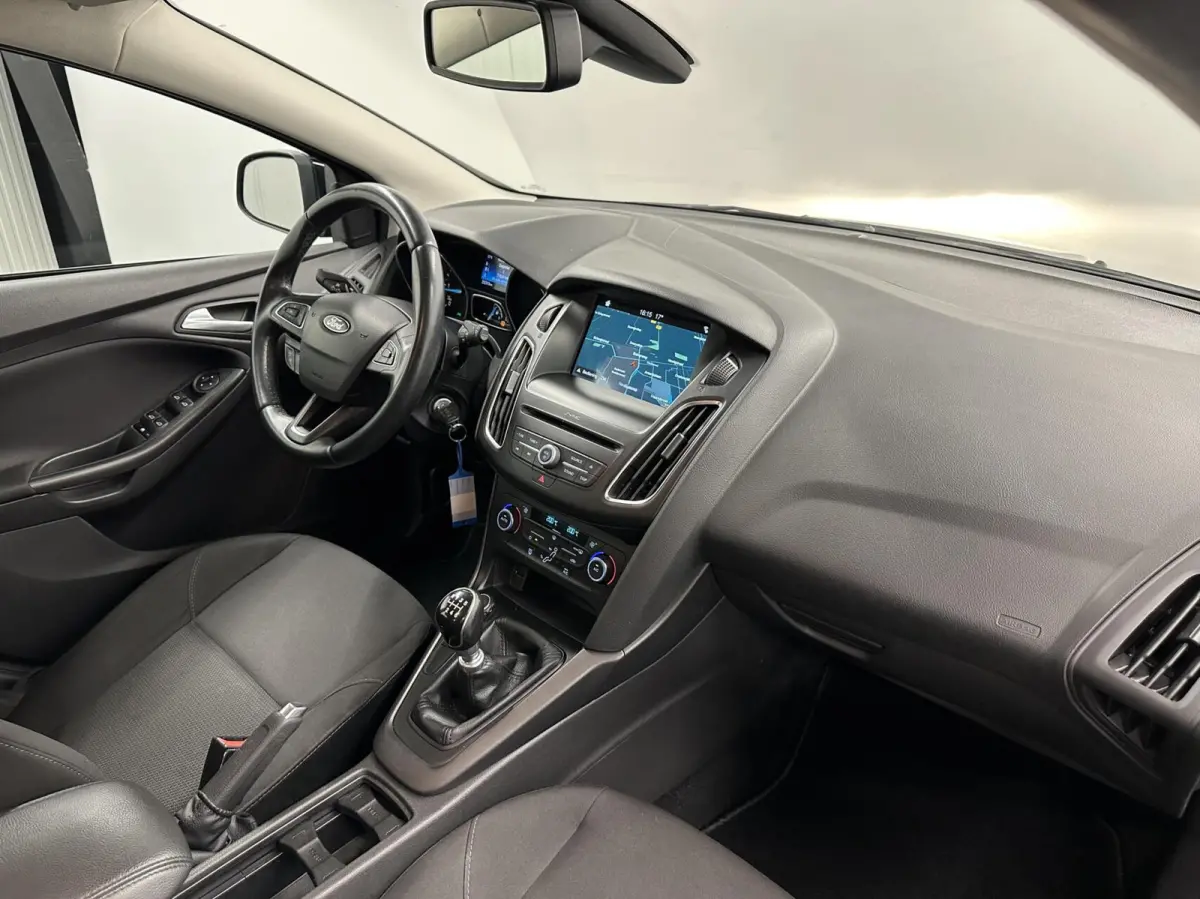 1.5 TDCI Lease Edition TREKHAAK NAVI CRUISE CARPLAY ECC LM.