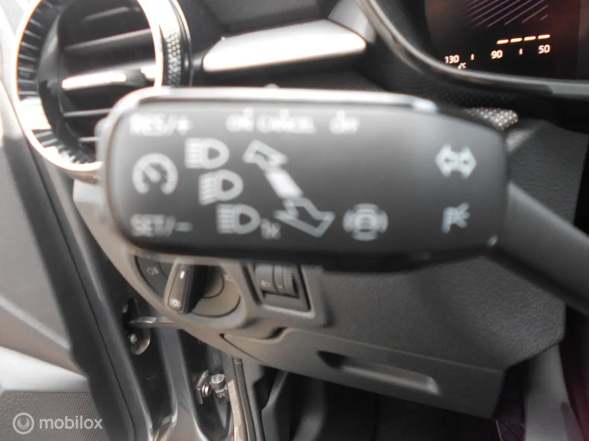 1.0 TSI Business Edition Apple Carplay Camera