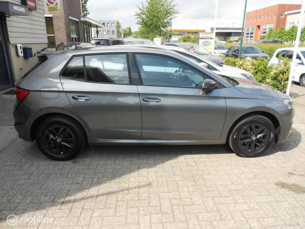 1.0 TSI Business Edition Apple Carplay Camera