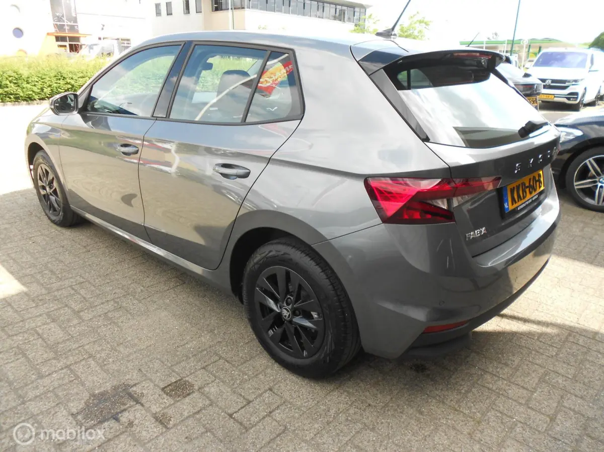 1.0 TSI Business Edition Apple Carplay Camera