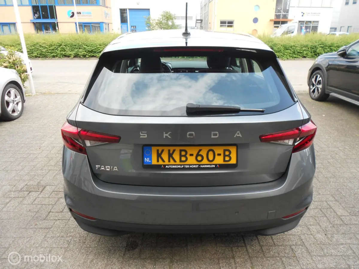 1.0 TSI Business Edition Apple Carplay Camera