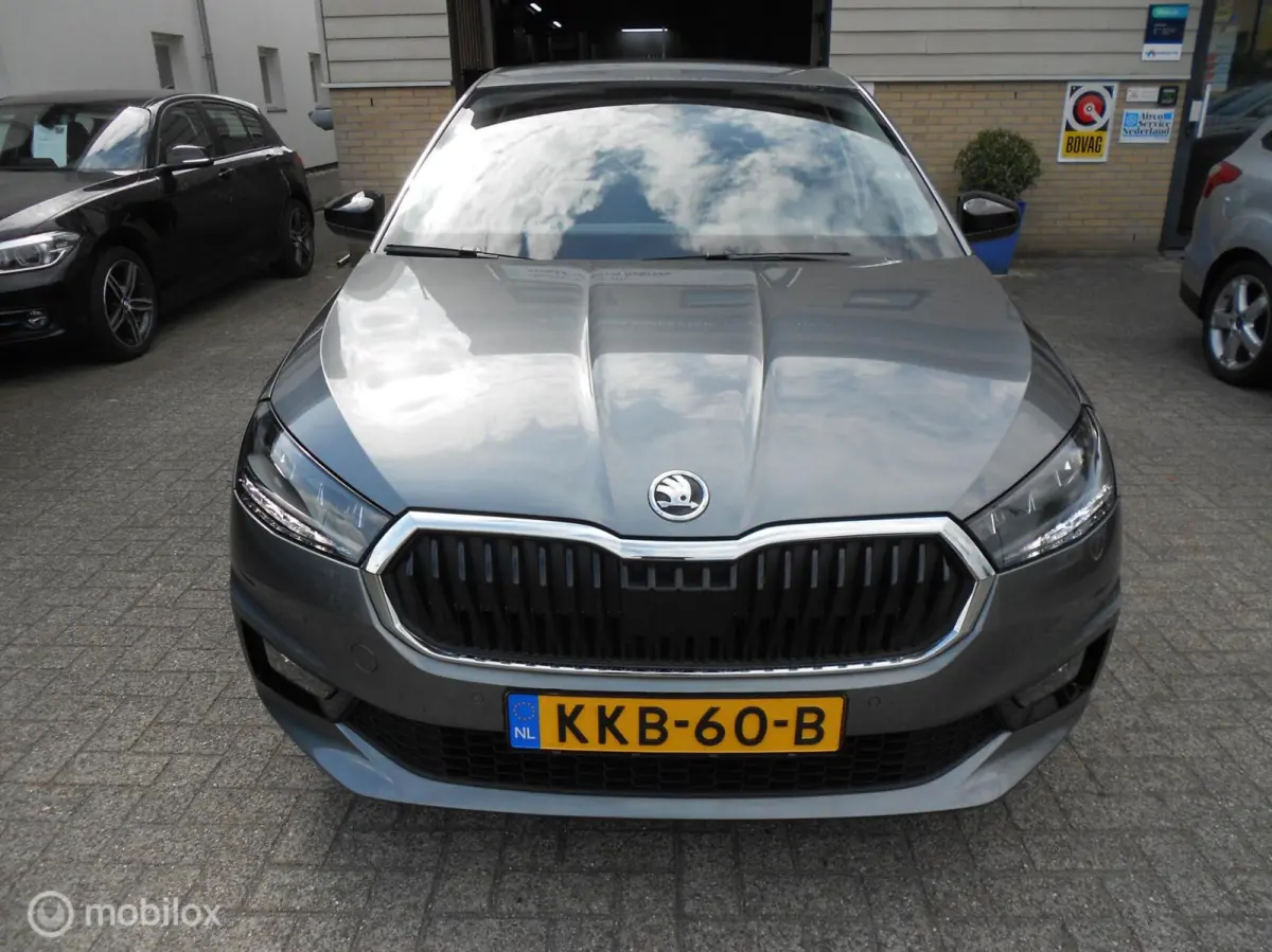 1.0 TSI Business Edition Apple Carplay Camera