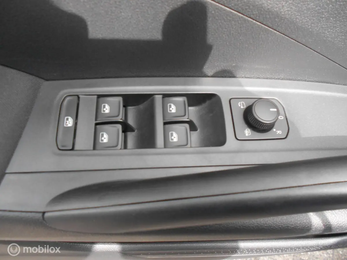 1.0 TSI Business Edition Apple Carplay Camera