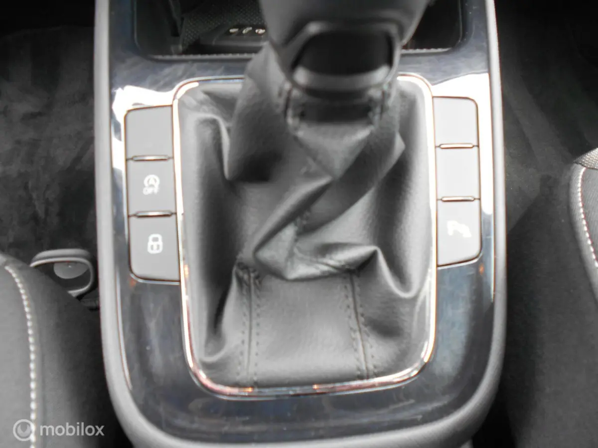 1.0 TSI Business Edition Apple Carplay Camera