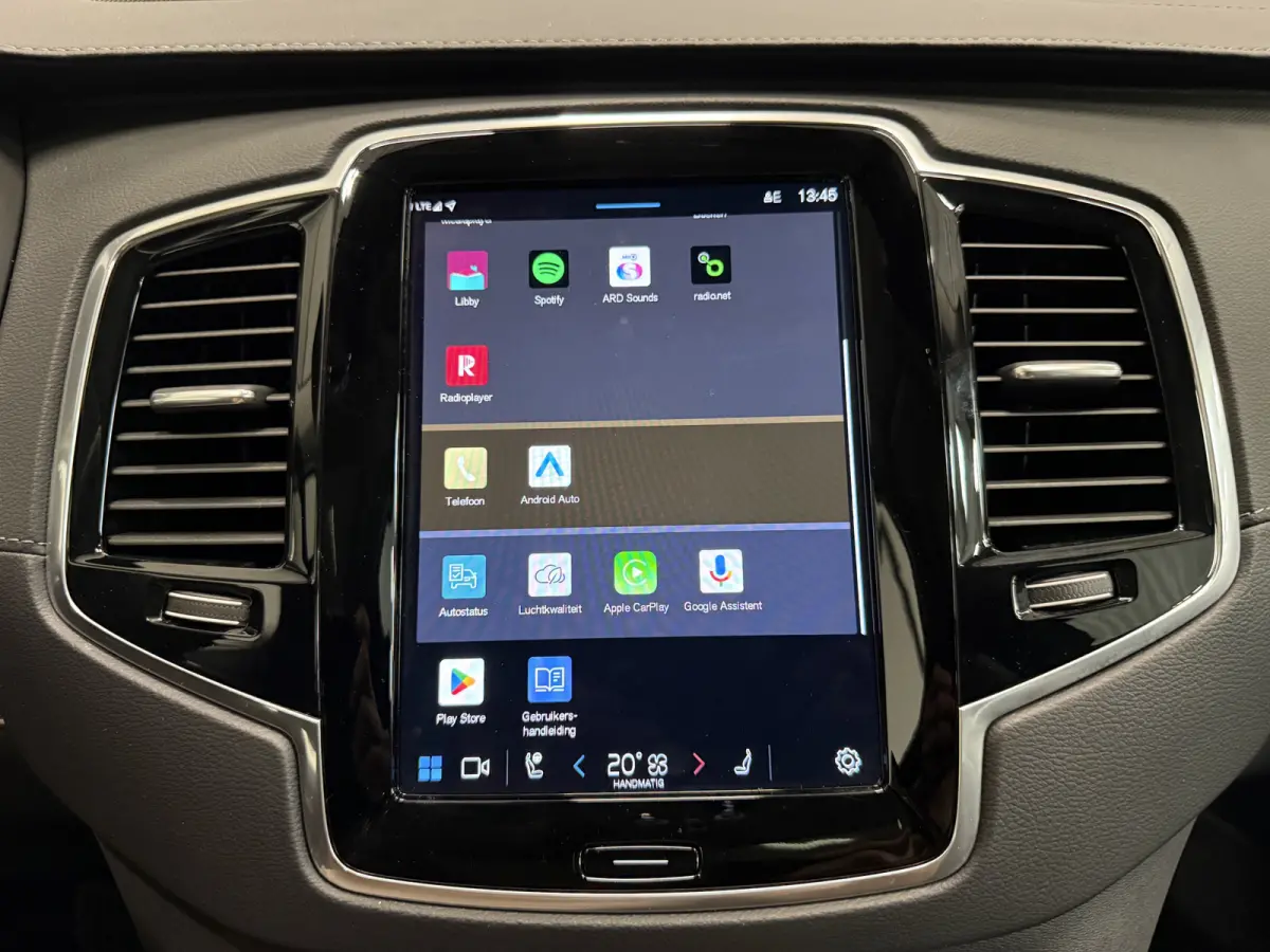 T8 Recharge AWD R-Design PANO/LUCHTVERING/TREKHAAK/SOH 98%/H&K/MEMORY/ZWART LEER/GOOGLE/CARPLAY/ACC/PILOT-ASSIST/20"/PRIVACY/VOLLEDIG VOLVO DEALER HISTORIE