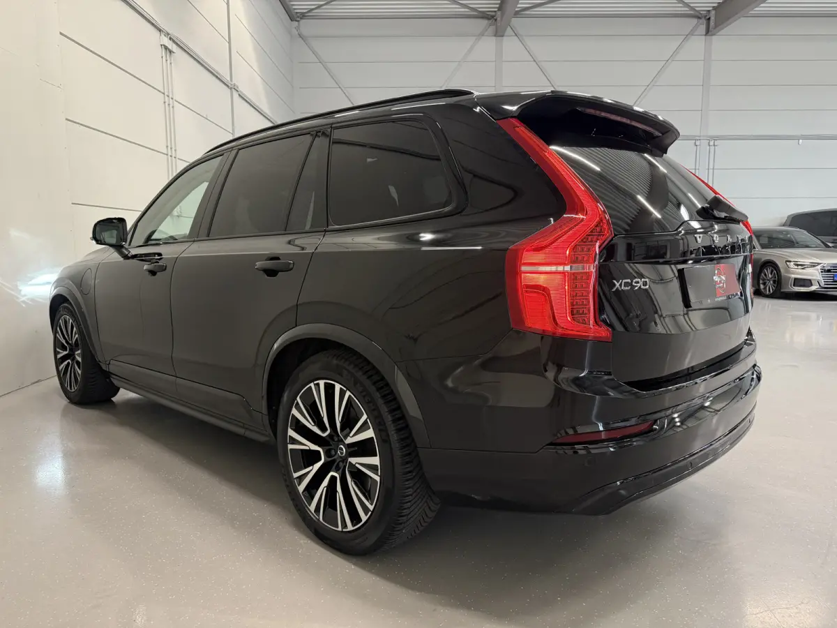 T8 Recharge AWD R-Design PANO/LUCHTVERING/TREKHAAK/SOH 98%/H&K/MEMORY/ZWART LEER/GOOGLE/CARPLAY/ACC/PILOT-ASSIST/20"/PRIVACY/VOLLEDIG VOLVO DEALER HISTORIE