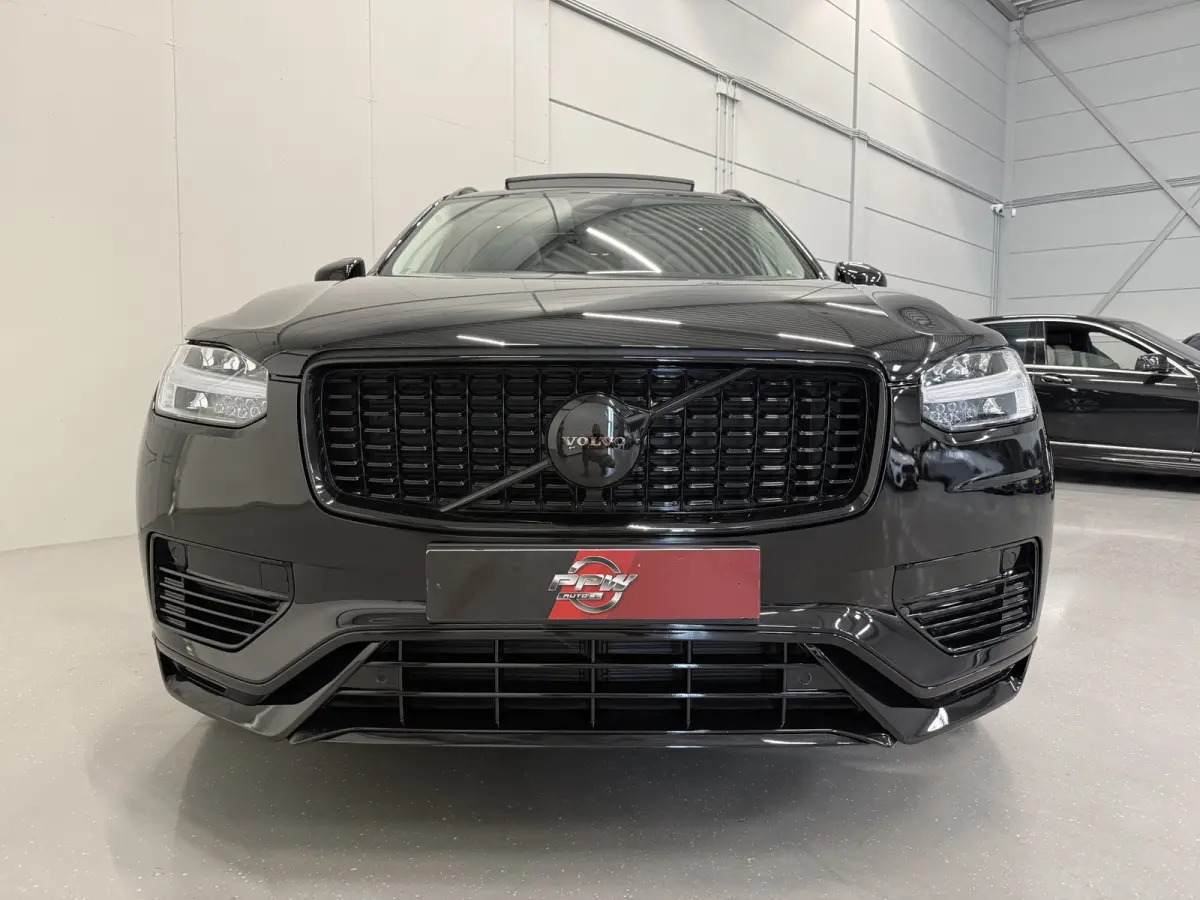 T8 Recharge AWD R-Design PANO/LUCHTVERING/TREKHAAK/SOH 98%/H&K/MEMORY/ZWART LEER/GOOGLE/CARPLAY/ACC/PILOT-ASSIST/20"/PRIVACY/VOLLEDIG VOLVO DEALER HISTORIE