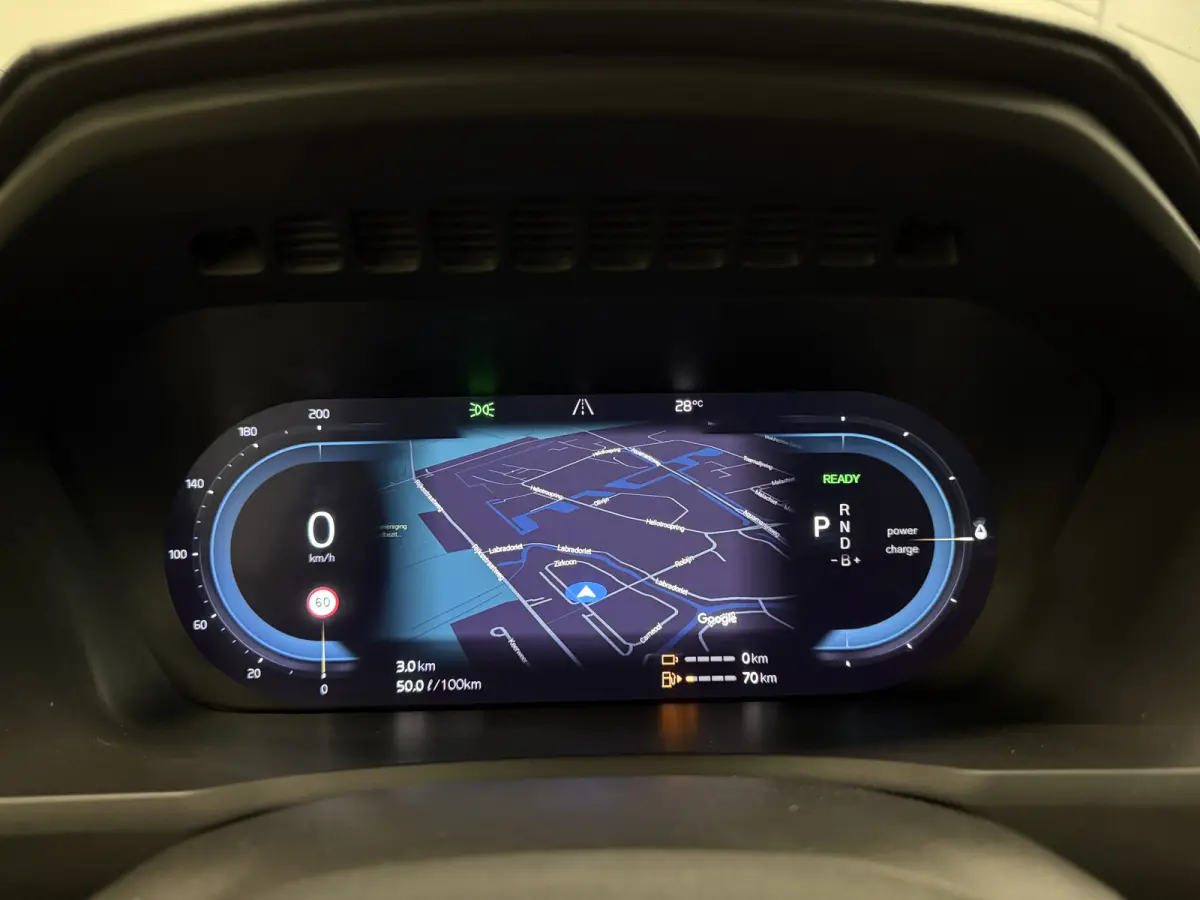 T8 Recharge AWD R-Design PANO/LUCHTVERING/TREKHAAK/SOH 98%/H&K/MEMORY/ZWART LEER/GOOGLE/CARPLAY/ACC/PILOT-ASSIST/20"/PRIVACY/VOLLEDIG VOLVO DEALER HISTORIE