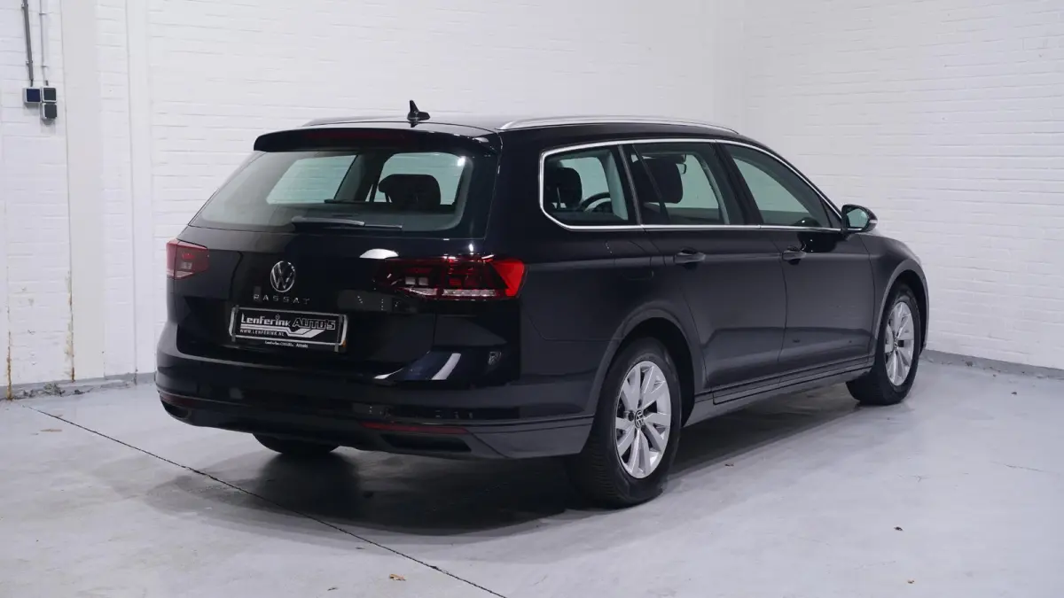 1.5 TSI Business Wegklapbare trekhaak Navi Camera Apple Carplay Voorruitverwarming Virtual cockpit NAP Led koplampen Rijklaar!