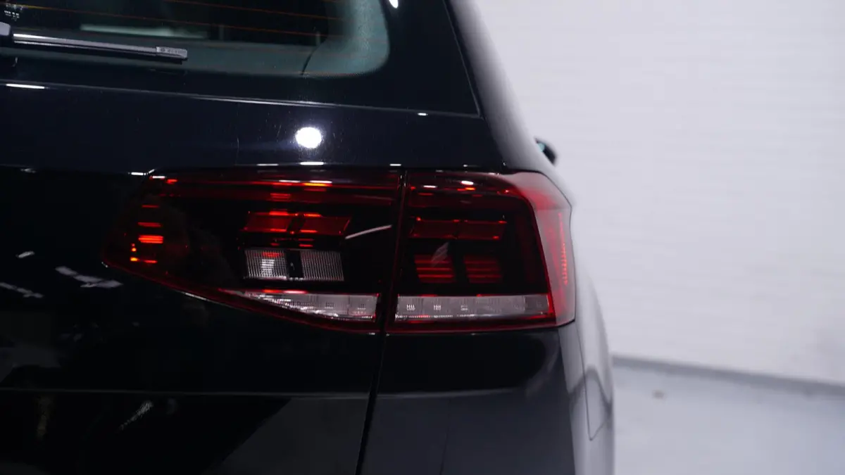 1.5 TSI Business Wegklapbare trekhaak Navi Camera Apple Carplay Voorruitverwarming Virtual cockpit NAP Led koplampen Rijklaar!