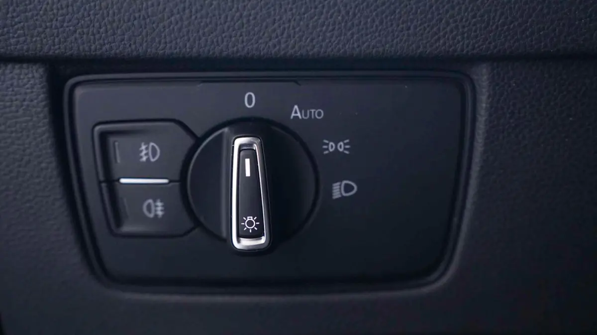 1.5 TSI Business Wegklapbare trekhaak Navi Camera Apple Carplay Voorruitverwarming Virtual cockpit NAP Led koplampen Rijklaar!