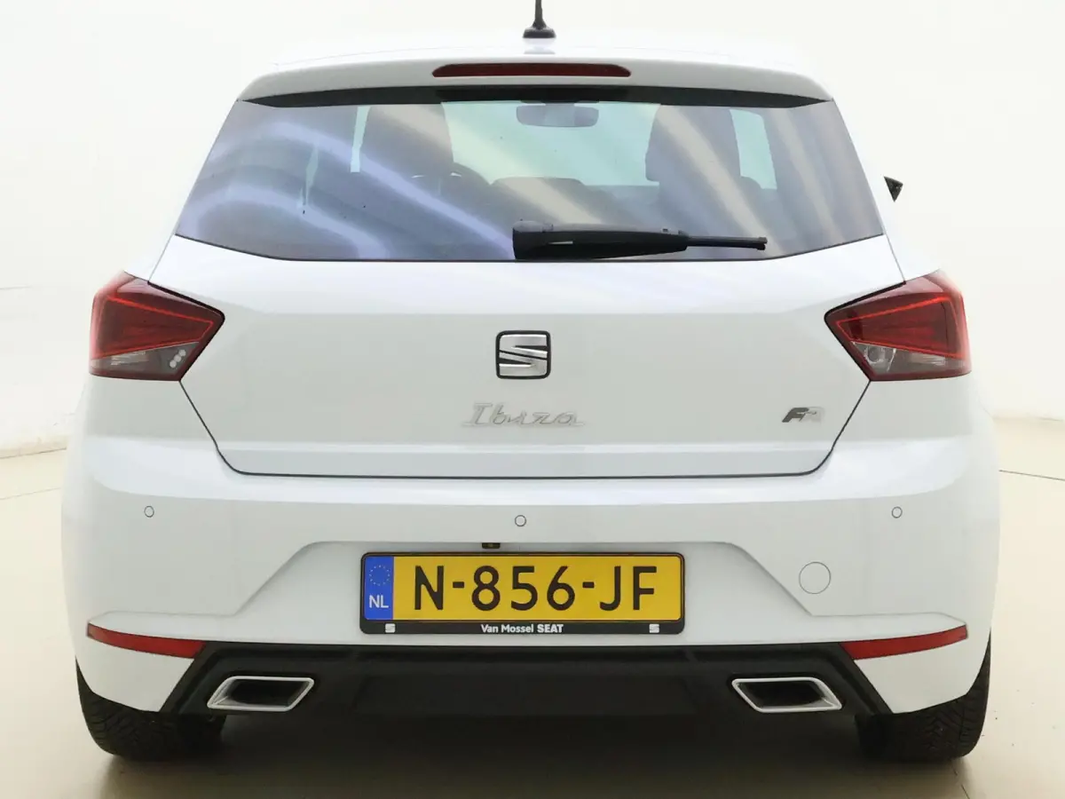 1.0 EcoTSI FR Business Intense | Half Leder | Beats Audio | Stoelverwarming | Camera | LED Koplampen | Apple Carplay / Android Auto | Virtual Cockpit |