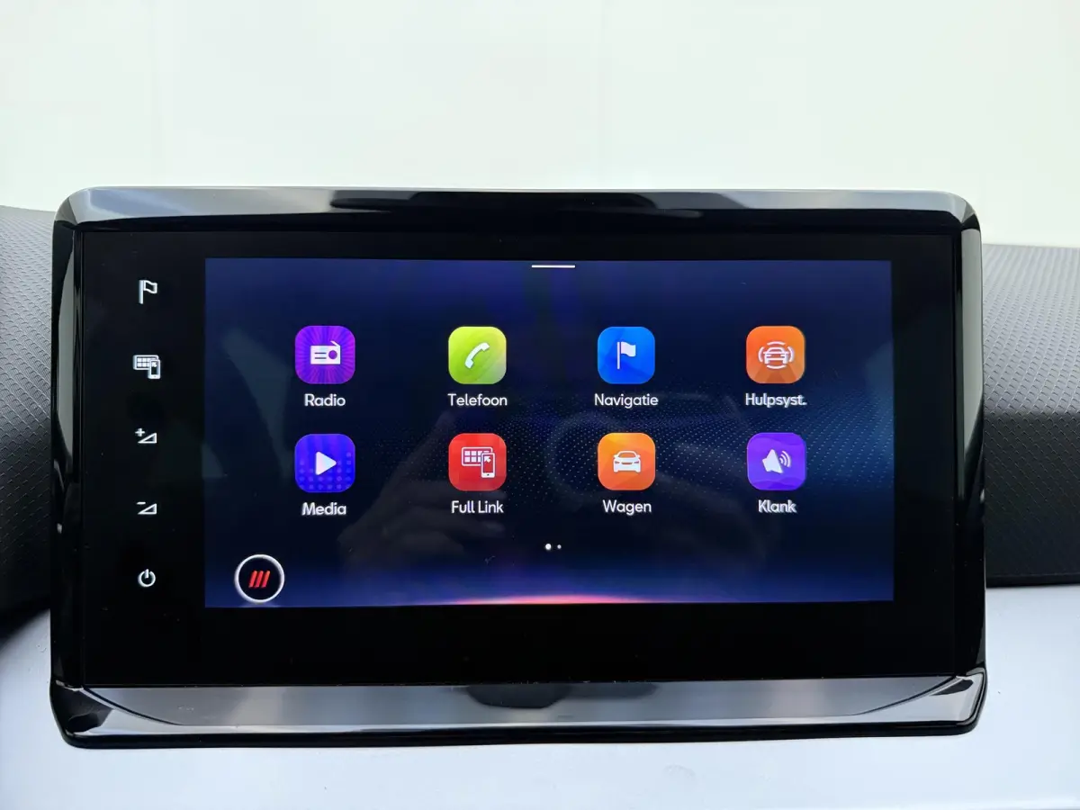 1.0 EcoTSI FR Business Intense | Half Leder | Beats Audio | Stoelverwarming | Camera | LED Koplampen | Apple Carplay / Android Auto | Virtual Cockpit |