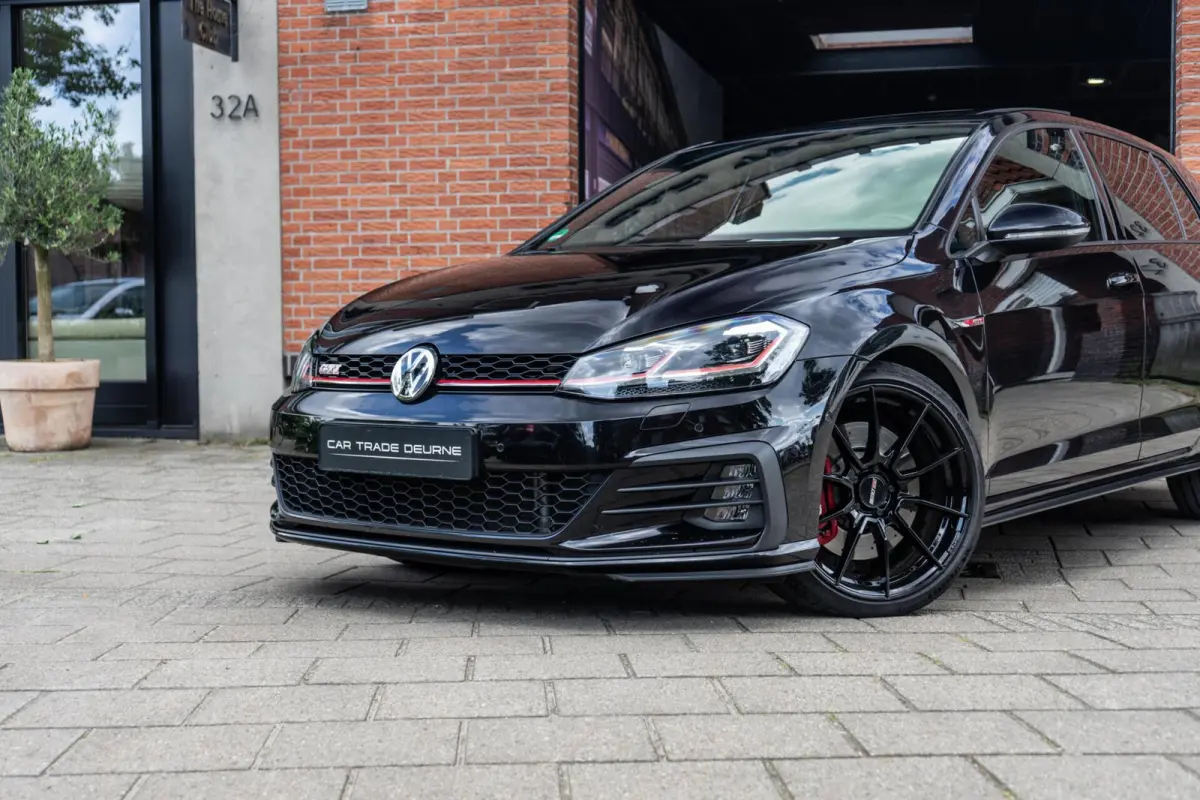 2.0 TSI GTI Performance Pano / Memory / Dynaudio