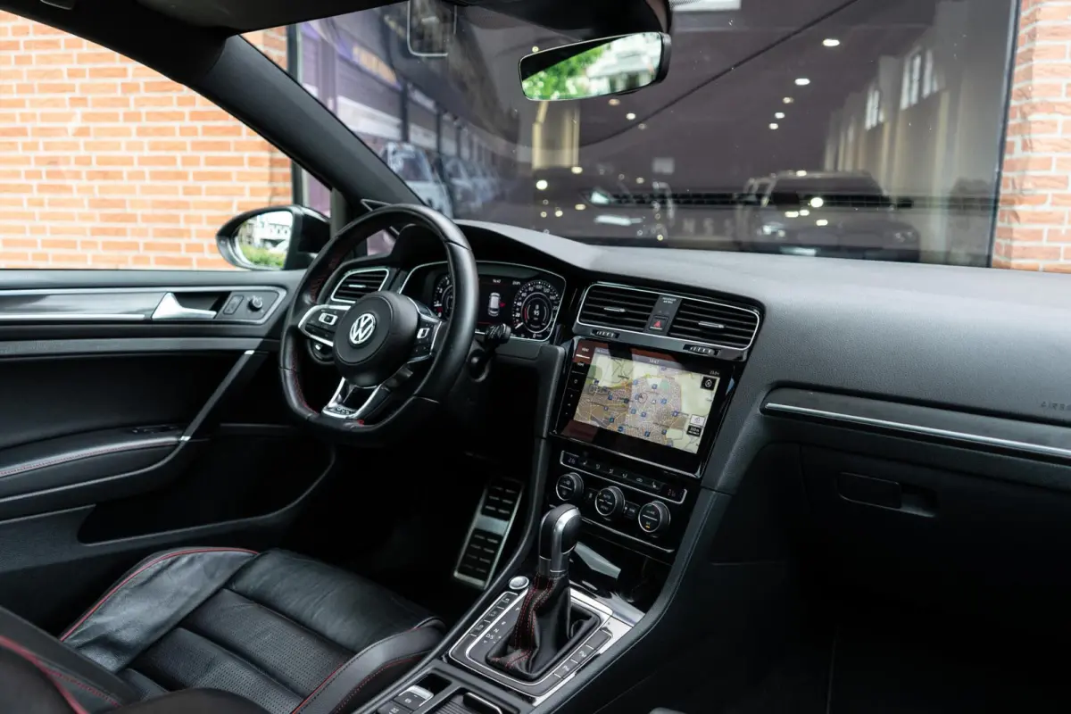 2.0 TSI GTI Performance Pano / Memory / Dynaudio